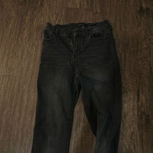 KENDALL AND KYLIE: THE KONTOUR HIGH RISE BLACK JEANS